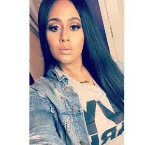 Meet your Posher, Lakira